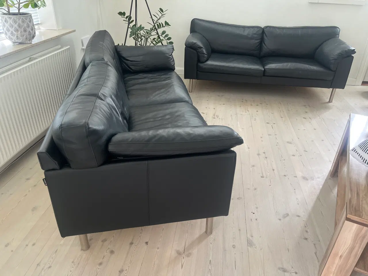 Billede 4 - 2+3 personers skind sofa sælges