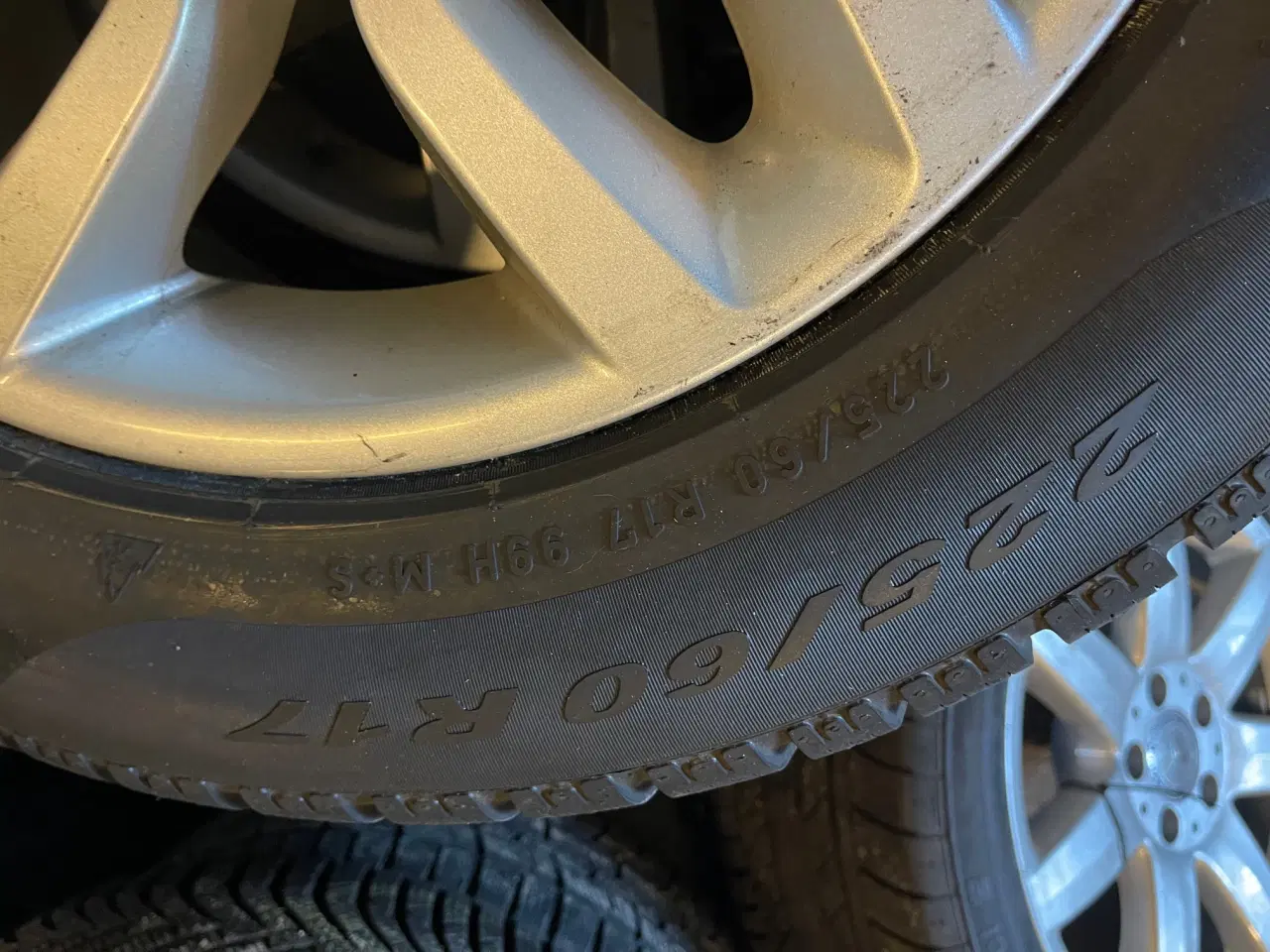 Billede 3 - Alufælge med Pirelli dæk BMW X1 og X3