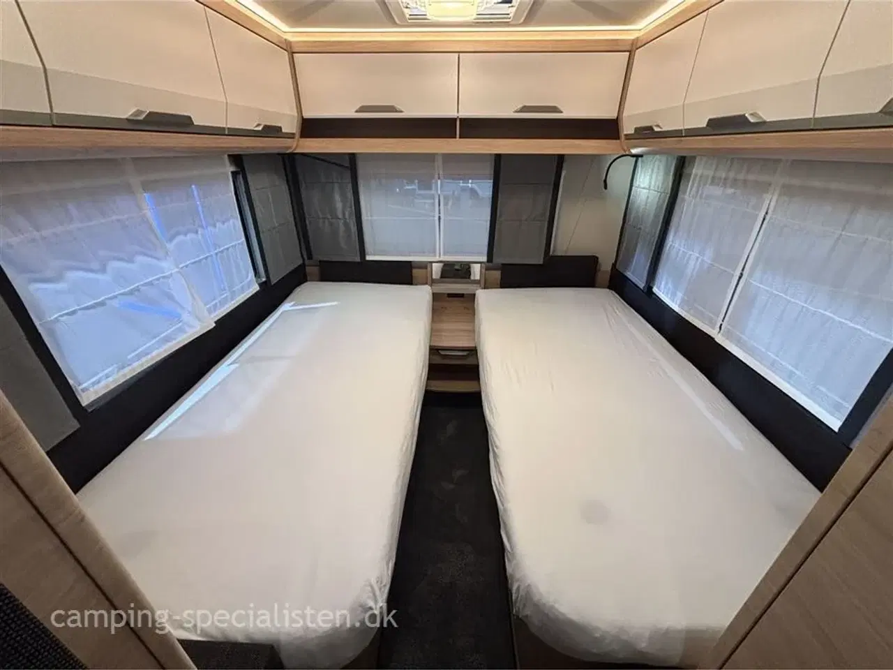 Billede 7 - 2026 - Knaus Südwind 540 UE   Knaus Südvind 540 UE BLACK SELECTION model 2026 kan snart ses hos Camping-Specialisten.dk