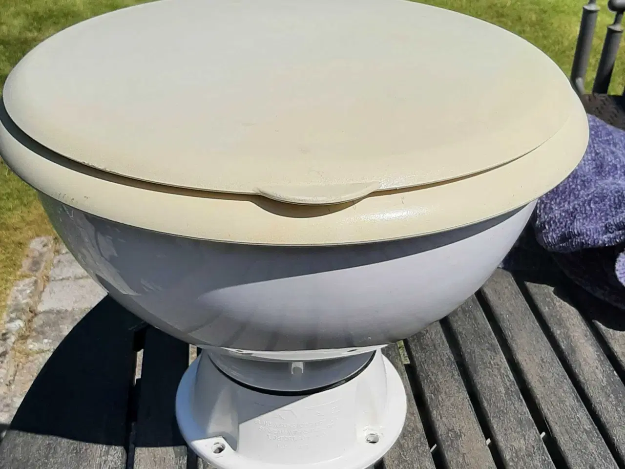 Billede 2 - Vacum bådtoilet med pumpe 