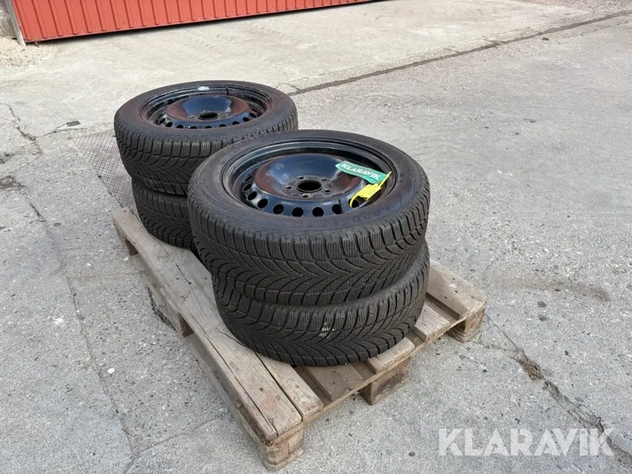 Billede 2 - Dæk med fælg Goodyear Ultragrip Ice2