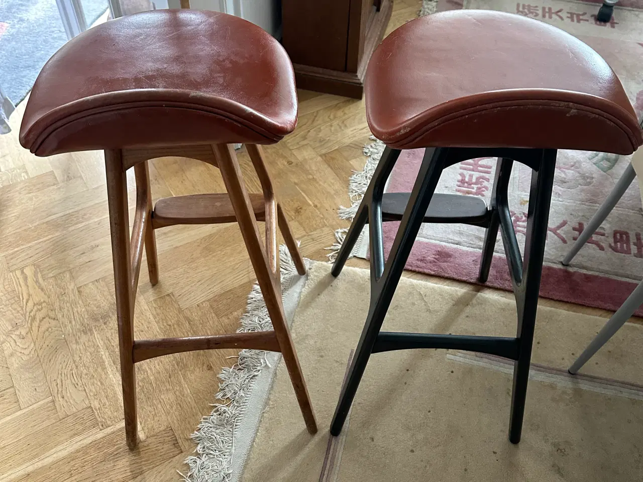 Billede 1 - Flotte barstole i teak og læder