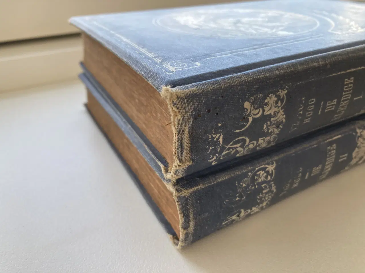 Billede 3 - De elendige af Victor Hugo, 2 bind, samlet