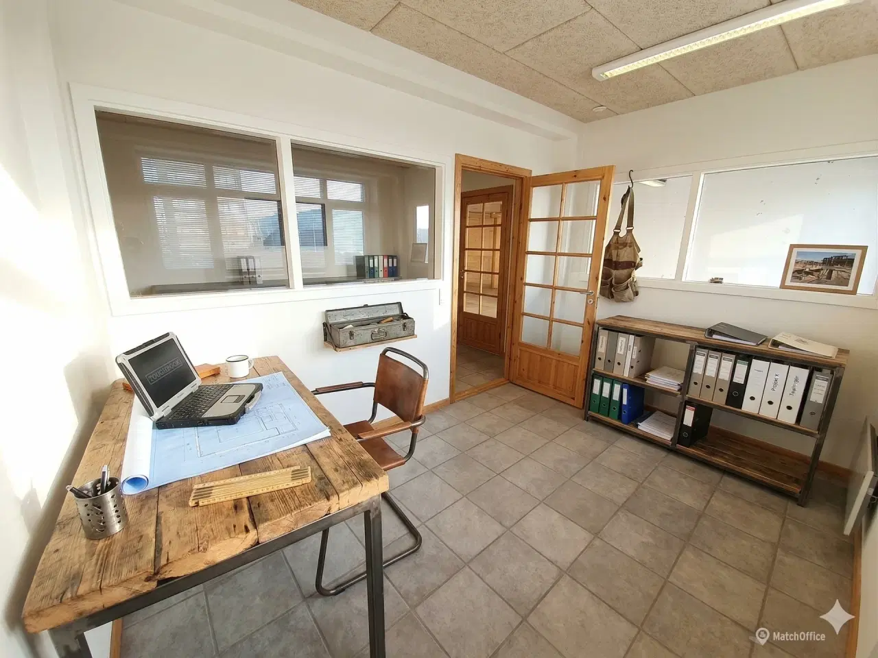 Billede 2 - Funktionelt erhvervslejemål med lager. kontor og egen port