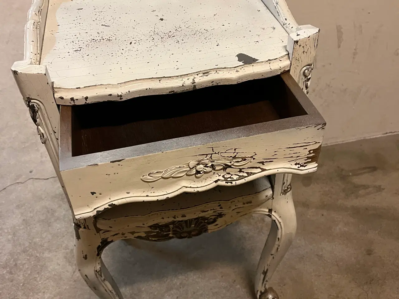 Billede 2 - Sengebord lille bord entremøbel