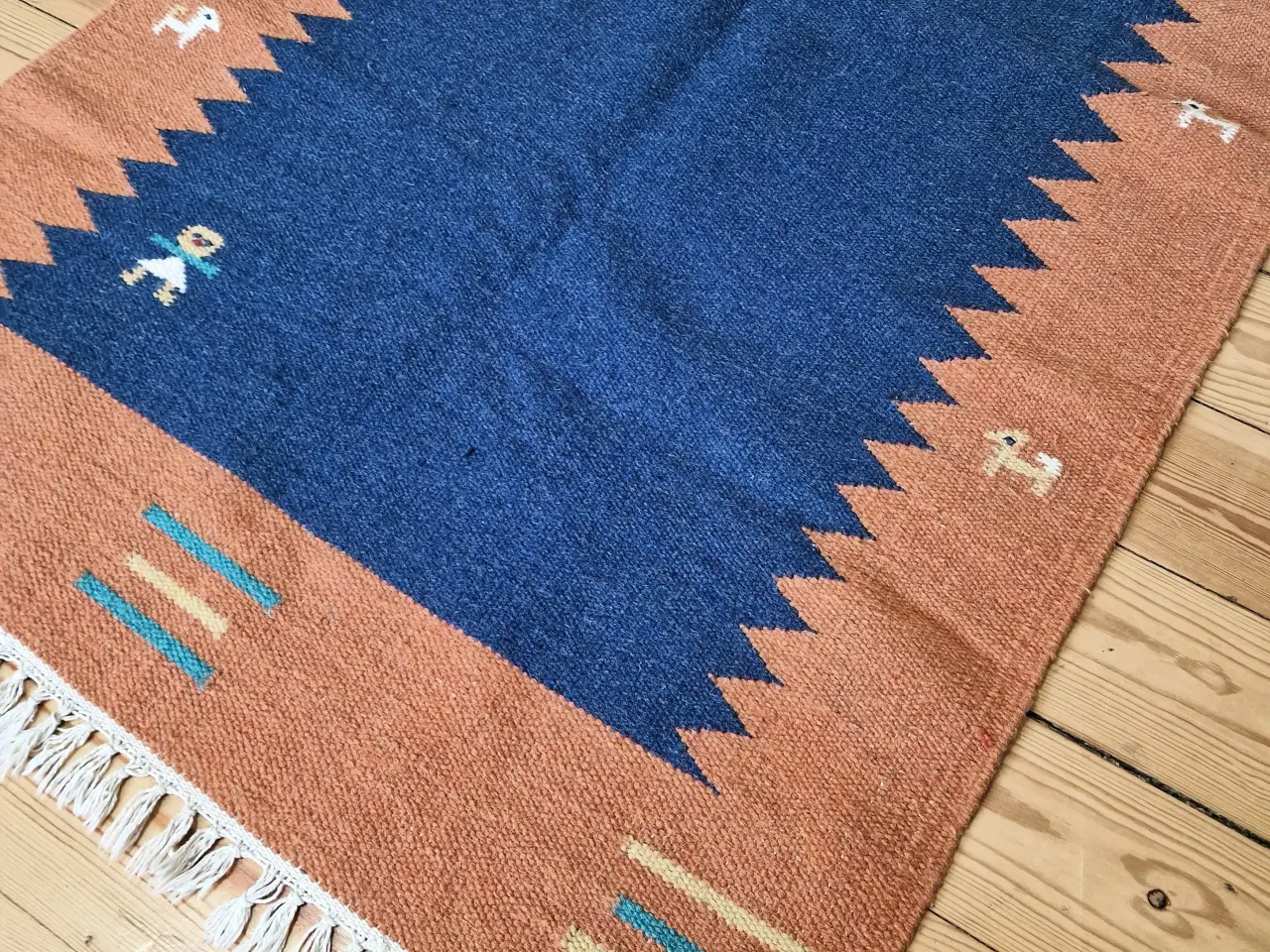 Billede 7 - Orange og blå kelim tæppe.