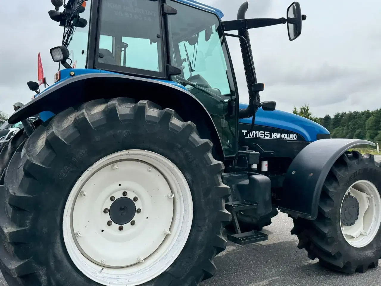 Billede 11 - New Holland TM 165  KUN 4000 TIMER OG AFFJEDRET KABINE!