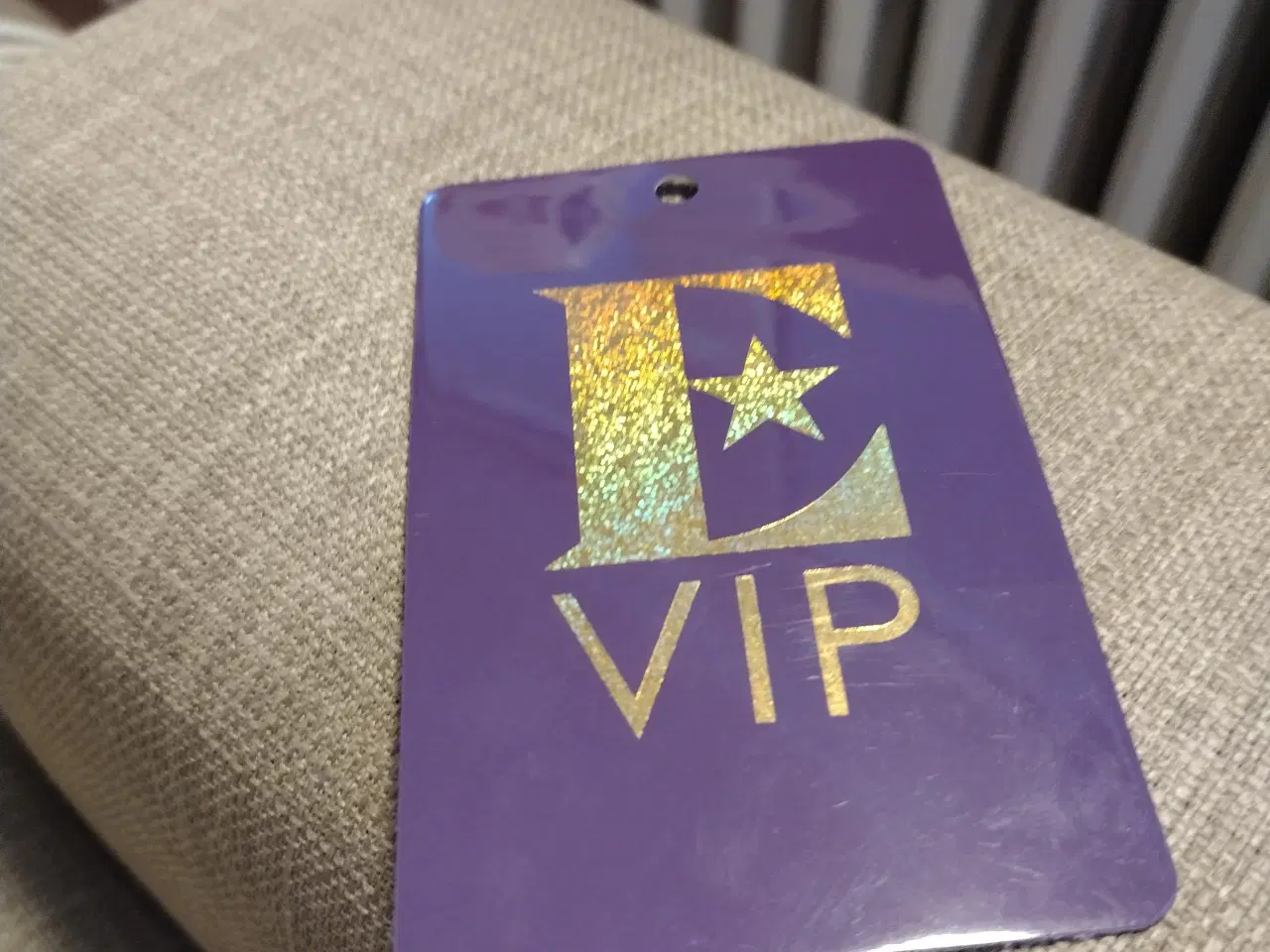 Billede 4 - Elton John memorabilia v.i.p pass
