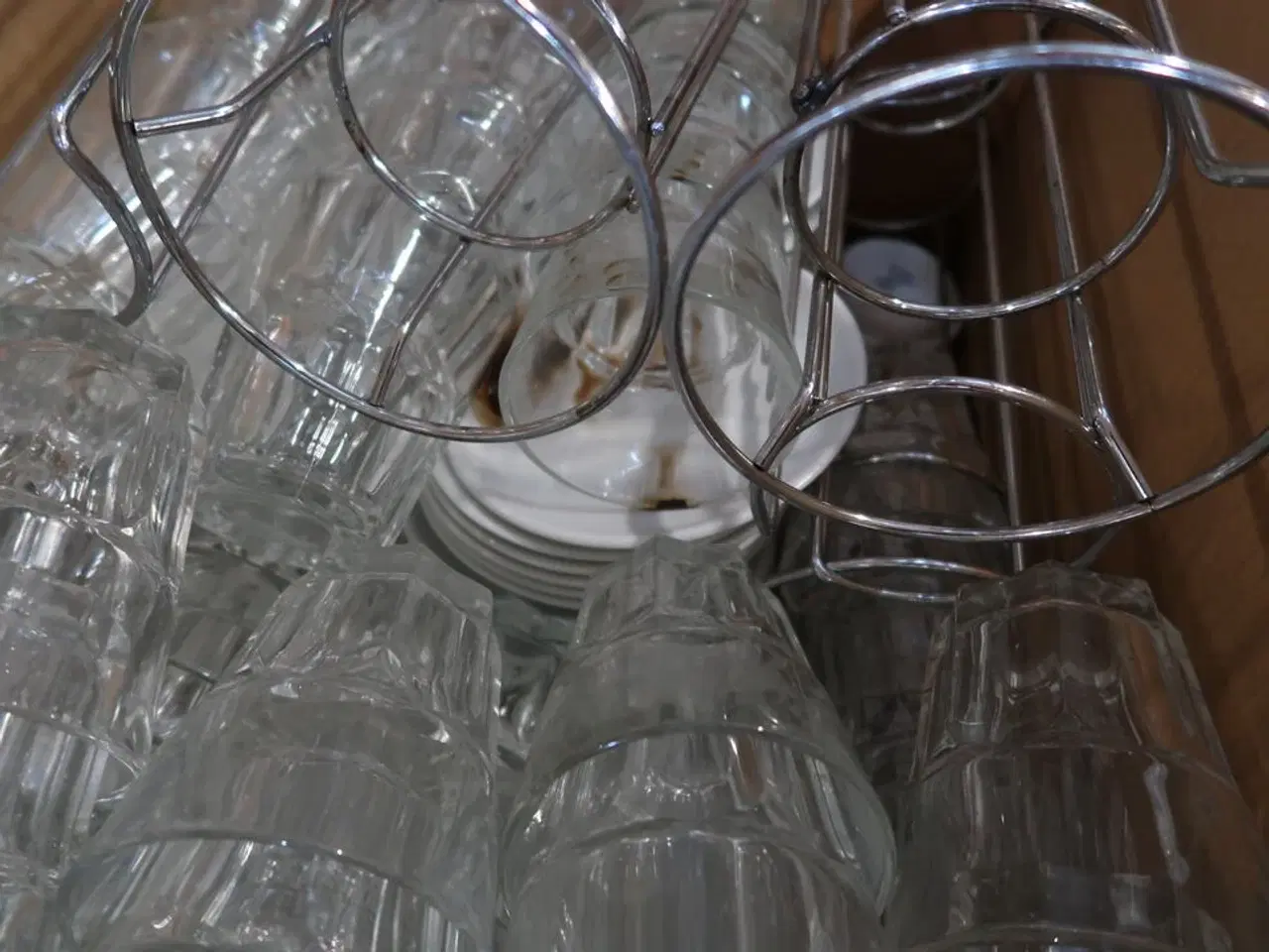 Billede 3 - Tallerkener, glas, kander m.m.