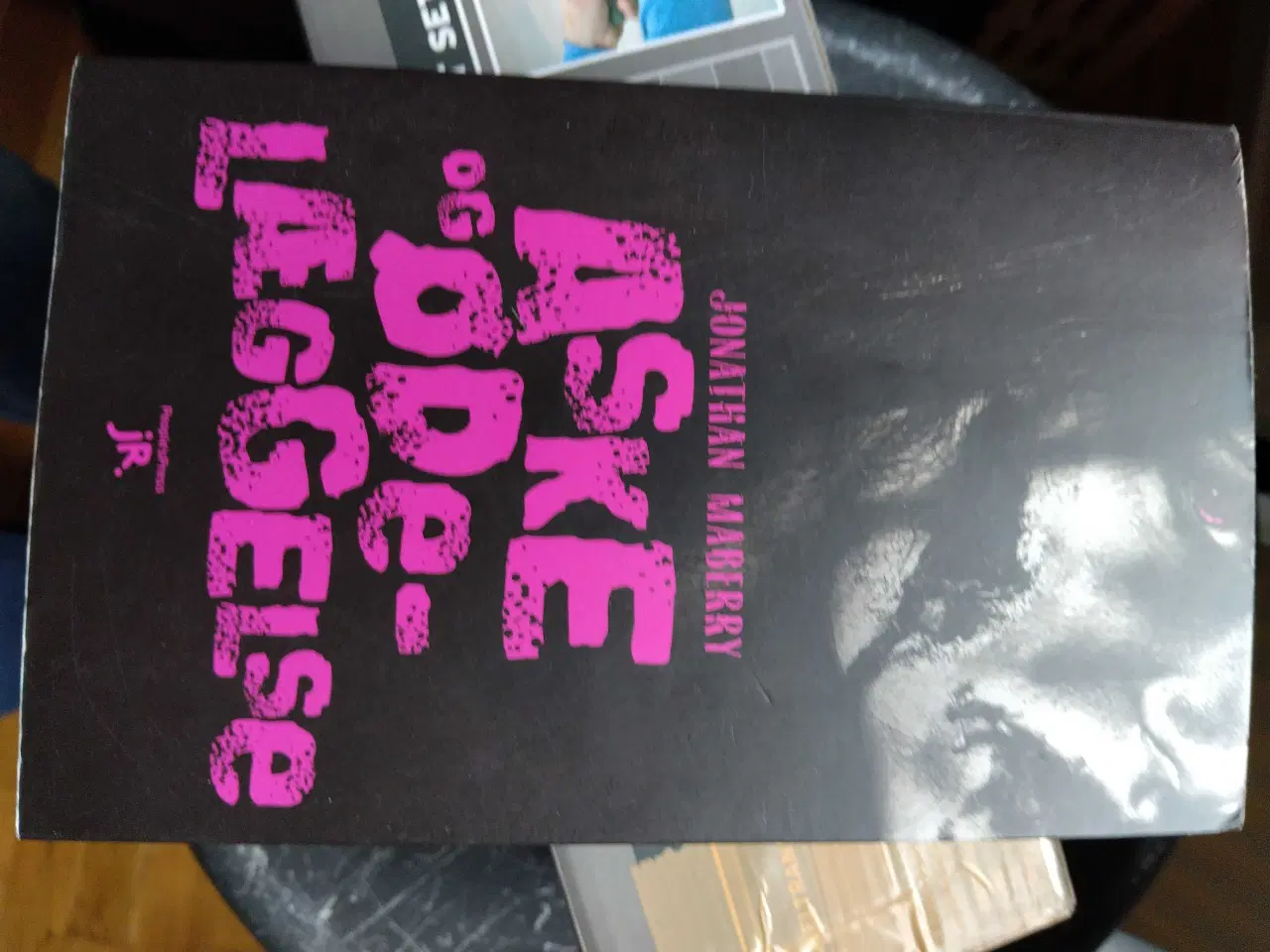 Billede 5 - Gysbøger i Grenå  –  vampyrer, fantasy m.m