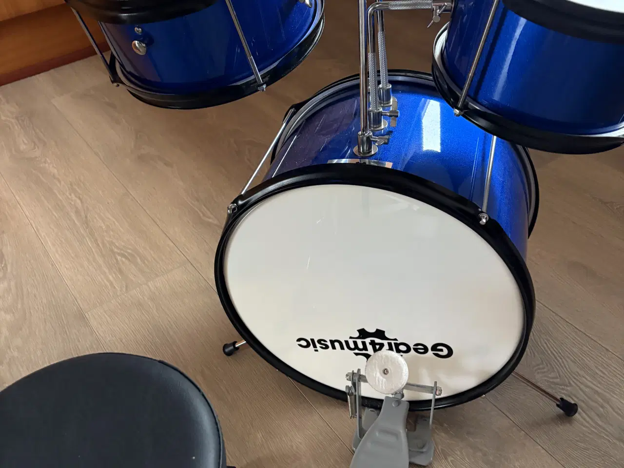 Billede 1 - Gear4music trommesæt i blå farve