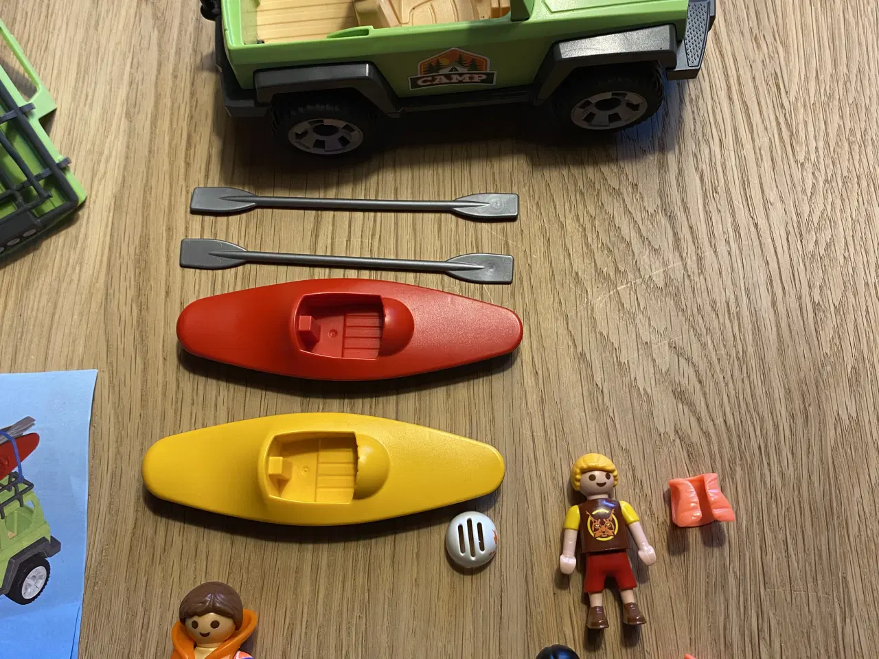 Billede 2 - Playmobil bil, 2 kanoer med tilbehør, 2 børn og 1 