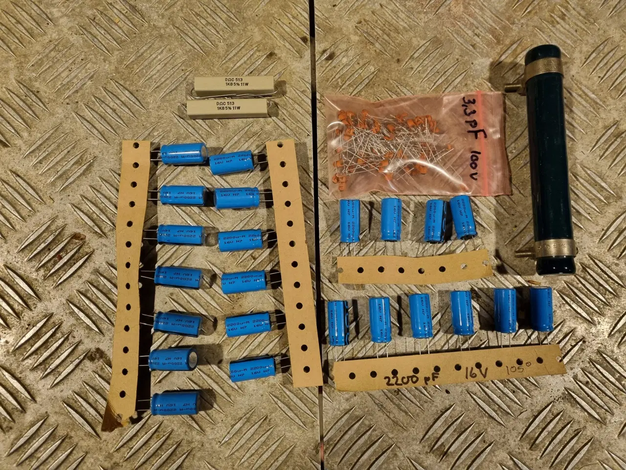 Billede 2 - Elektronik komponenter.