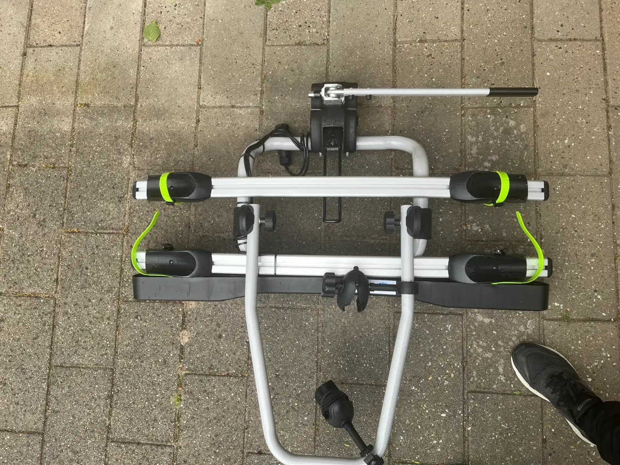 Billede 3 - BRANFORD - Cykelholder til 2 cykler med nøgler 
