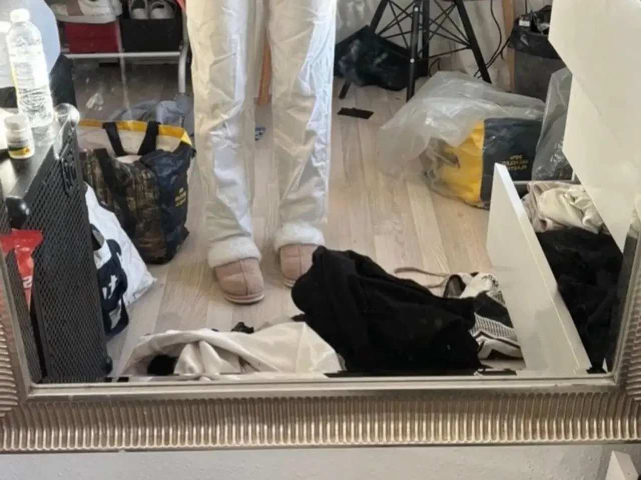 Billede 3 - Hvide jeans i str S