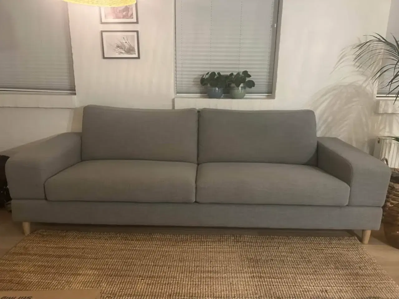 Billede 5 - Flot lys sofa i uld stof