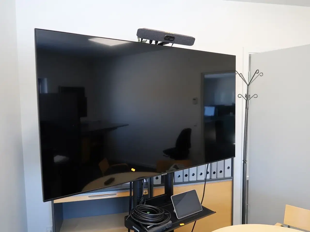 Billede 2 - Fladskærm SAMSUNG QE65T, webcam, tastatur og computer m.m.