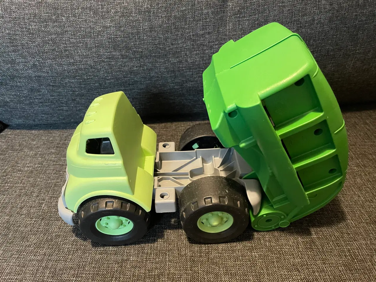 Billede 2 - Skraldebil Green Toys