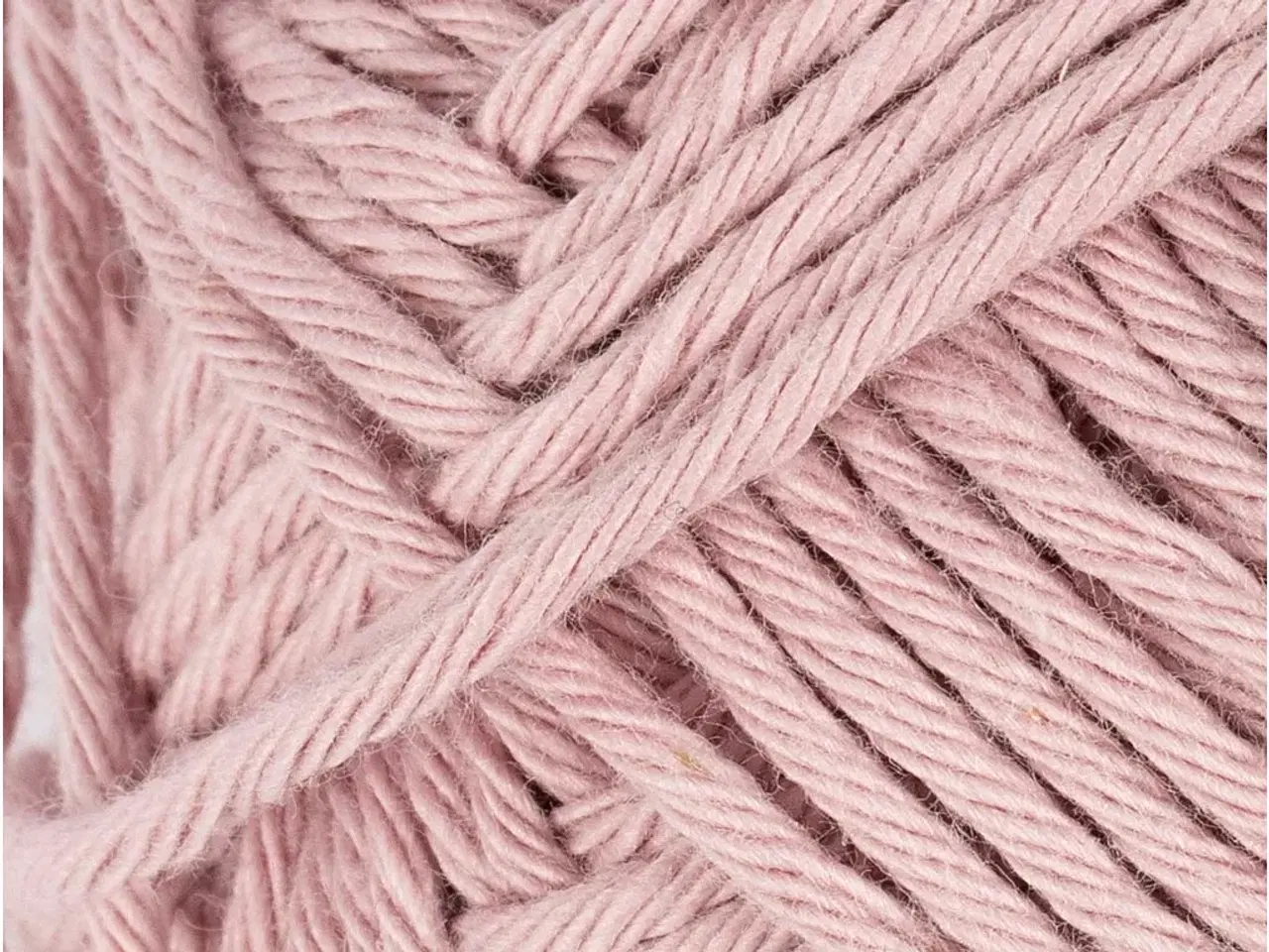 Billede 1 - Bomuldsgarn 8/8 i Lavendel - 50 g, 80-85 m
