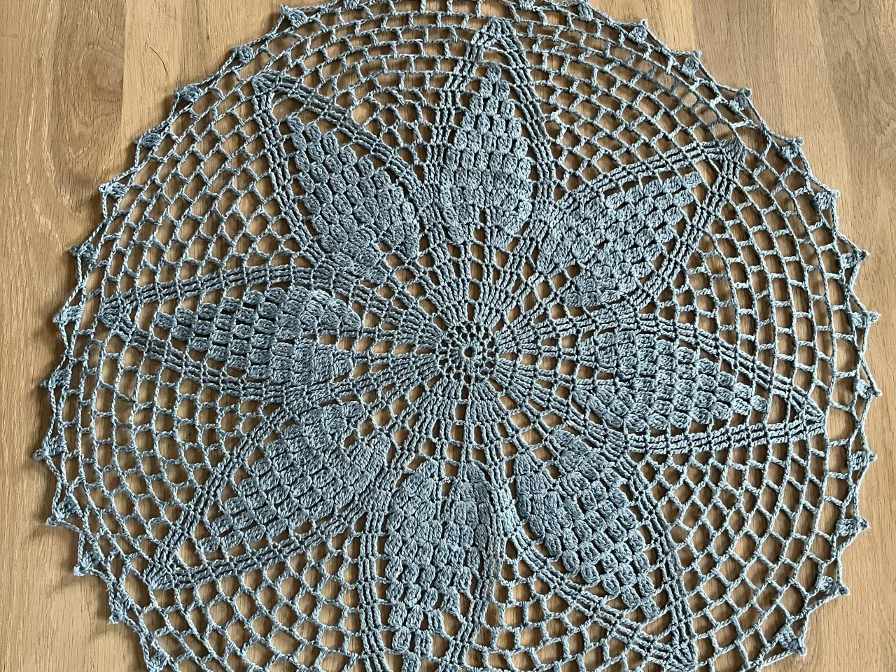 Billede 1 - Sød rund dug 