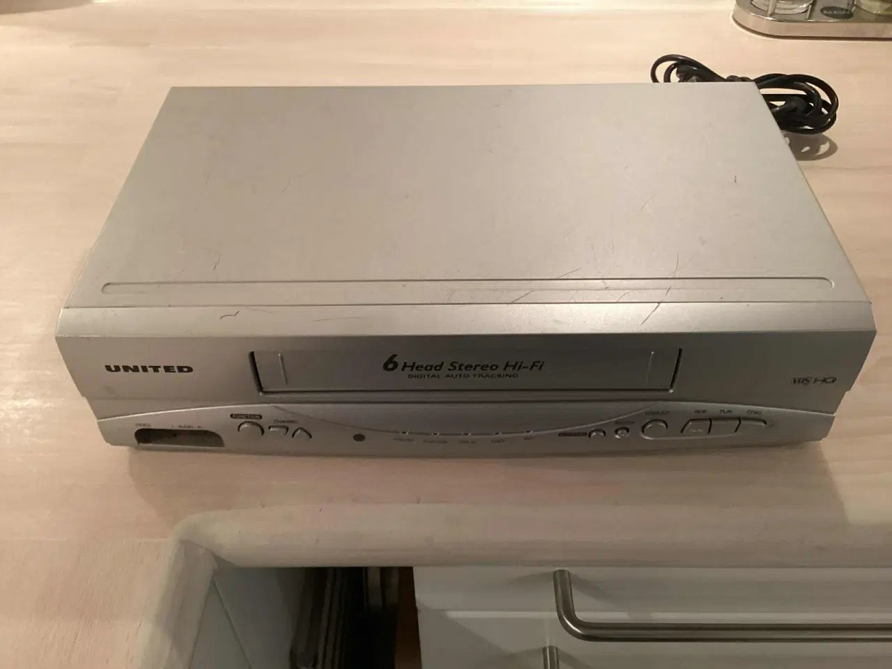 Billede 2 - Velfungerende UNITED 6 Head Stereo VHS-afspiller