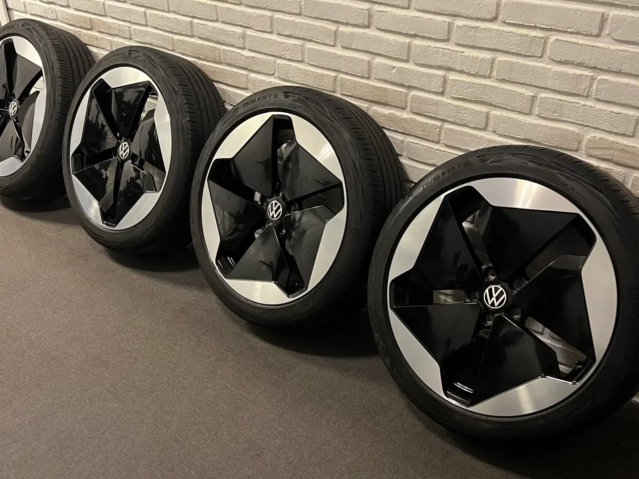 Billede 1 - Originale 20” ID3 fælge med dæk