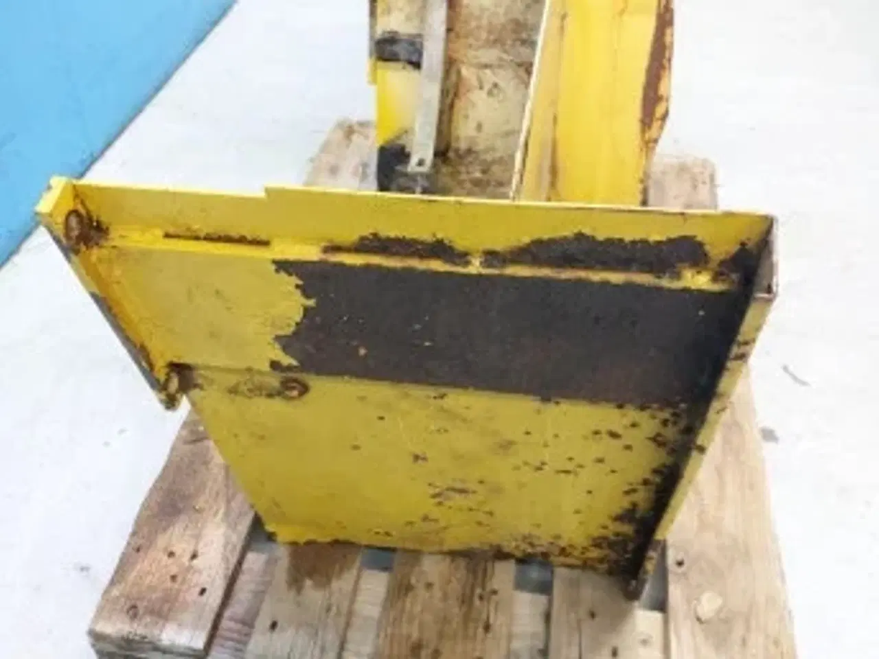 Billede 12 - Kramer 712 Hjulskærm R. 1633000910