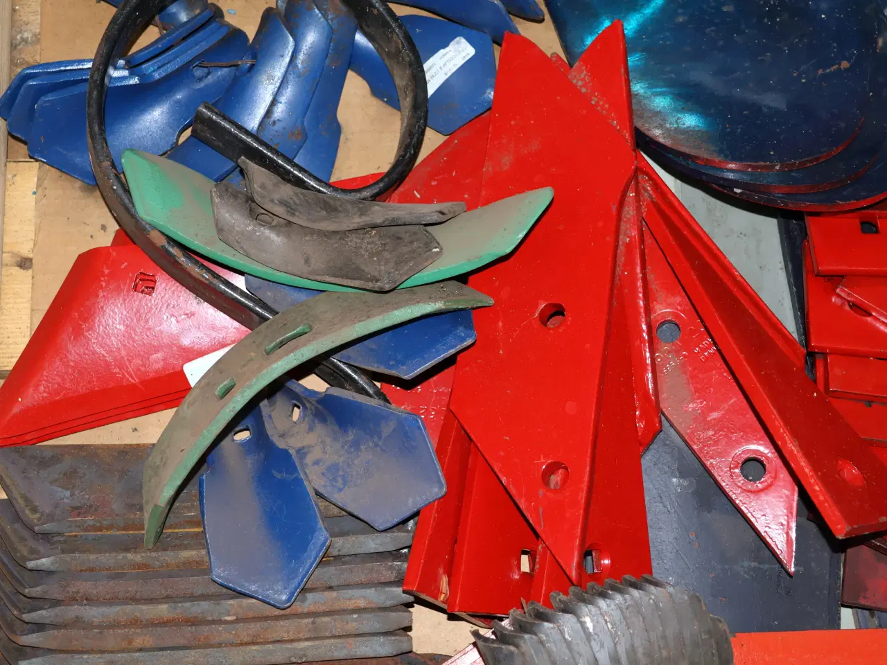 Billede 3 - Palle diverse sliddele til jordbehandlingsmaskiner