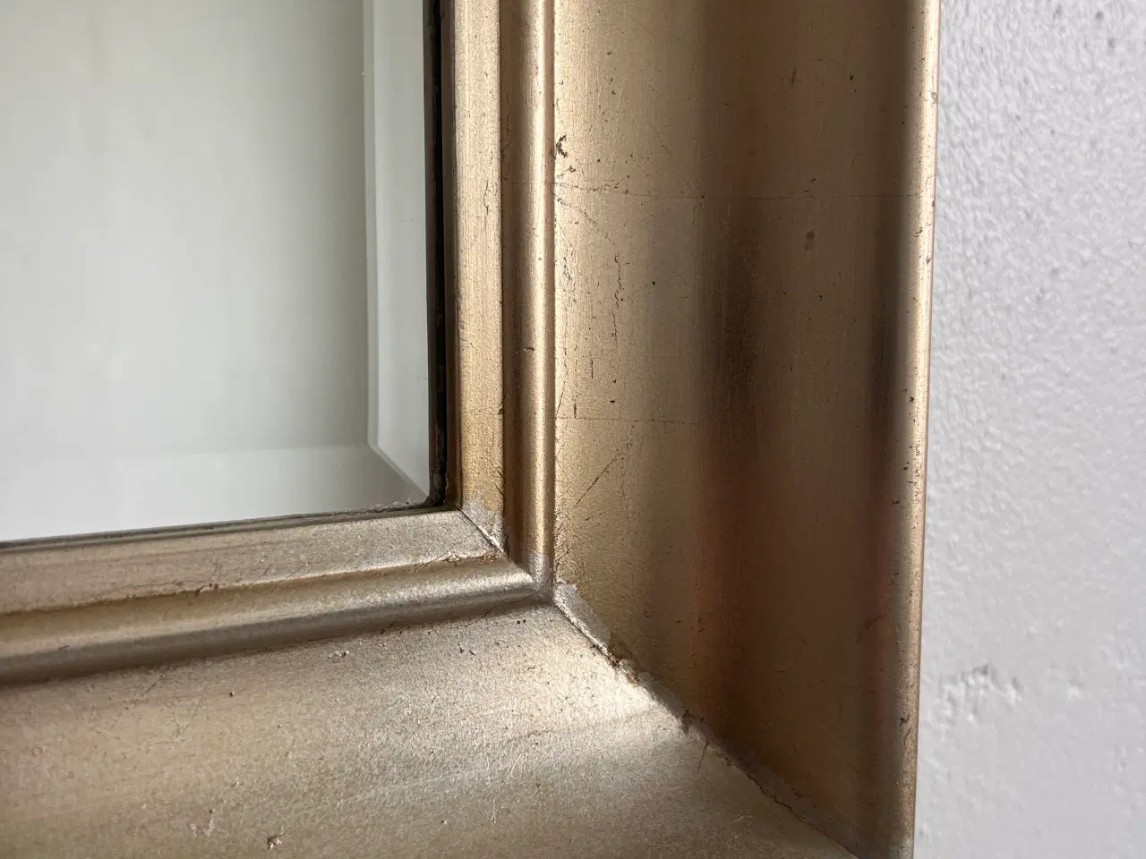 Billede 3 - Spejl med ramme - lys guld