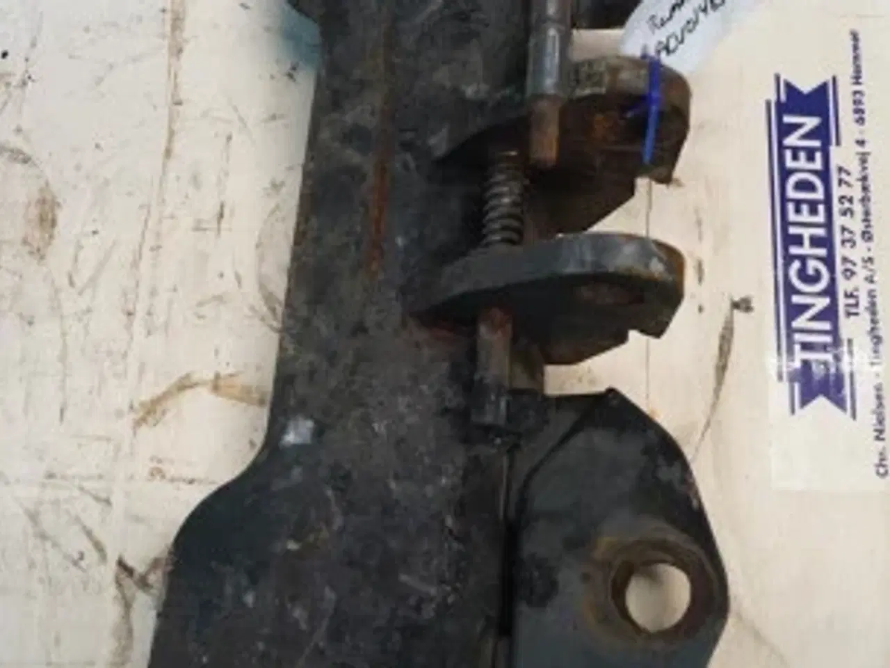 Billede 9 - Valtra T213 Topstangsfæste ACV0148370