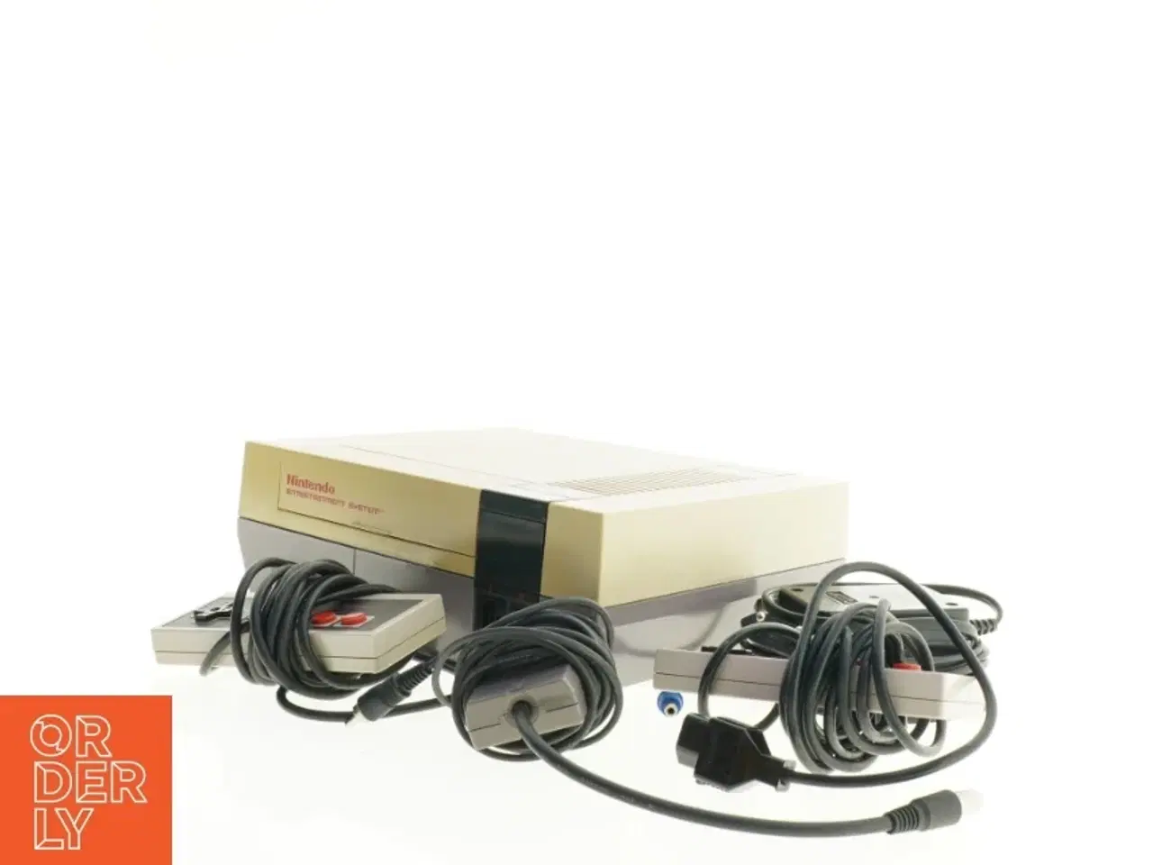Billede 3 - Nintendo Entertainment System med tilbehør fra Nintendo (str. 26 x 20 x 9 cm)