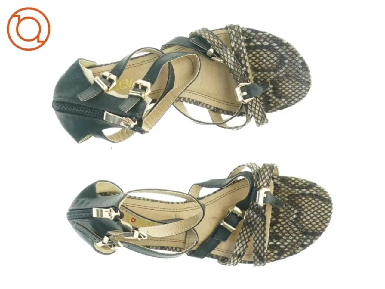 Billede 6 - Sorte sandaler med hæl og lynlås (str. 37)