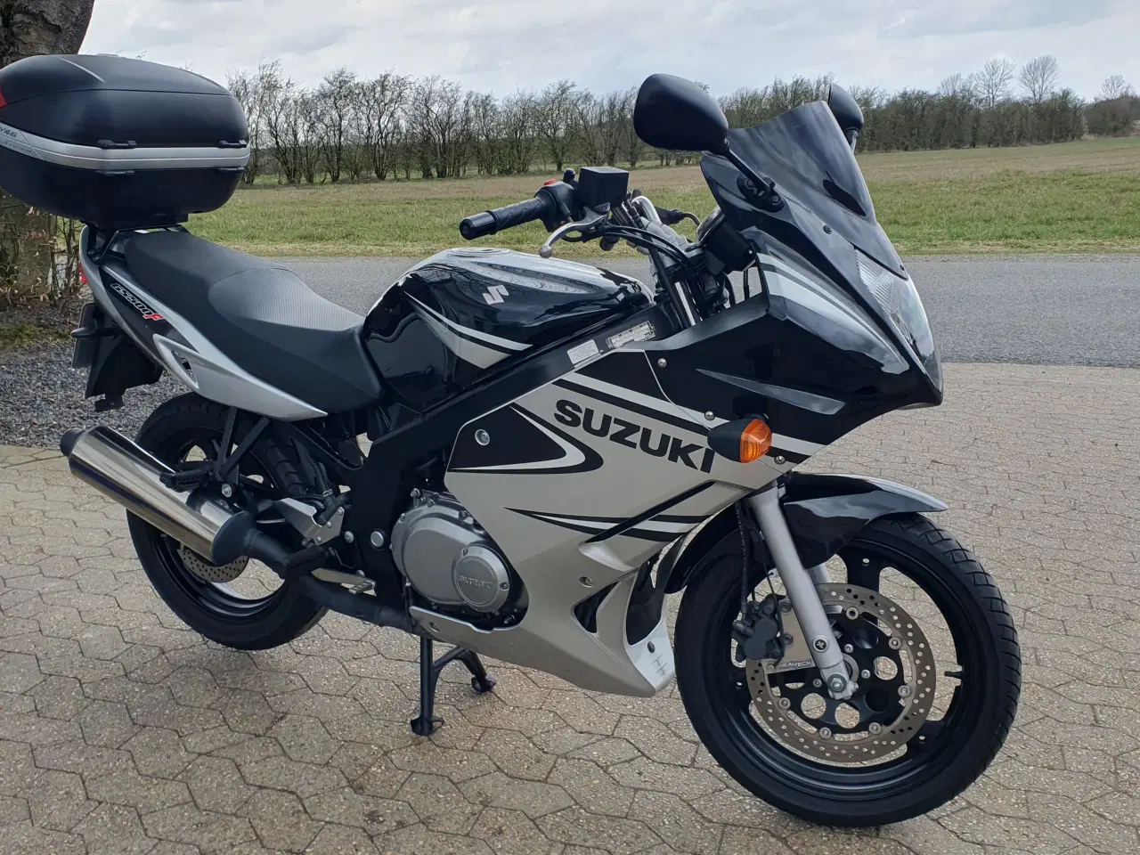 Billede 1 - Suzuki GS500F Lavt kmtal
