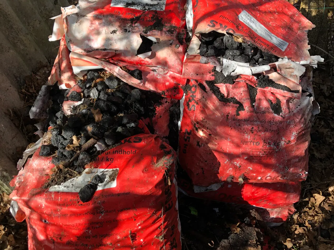 Billede 1 - Energikoks kan afhentes Gratis ca 500 kg.