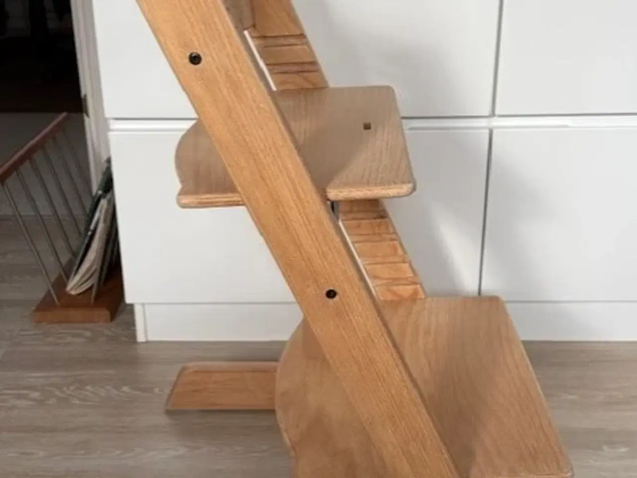 Billede 3 - Trip Trap Højstol i Massiv Bøg Lys Natur.