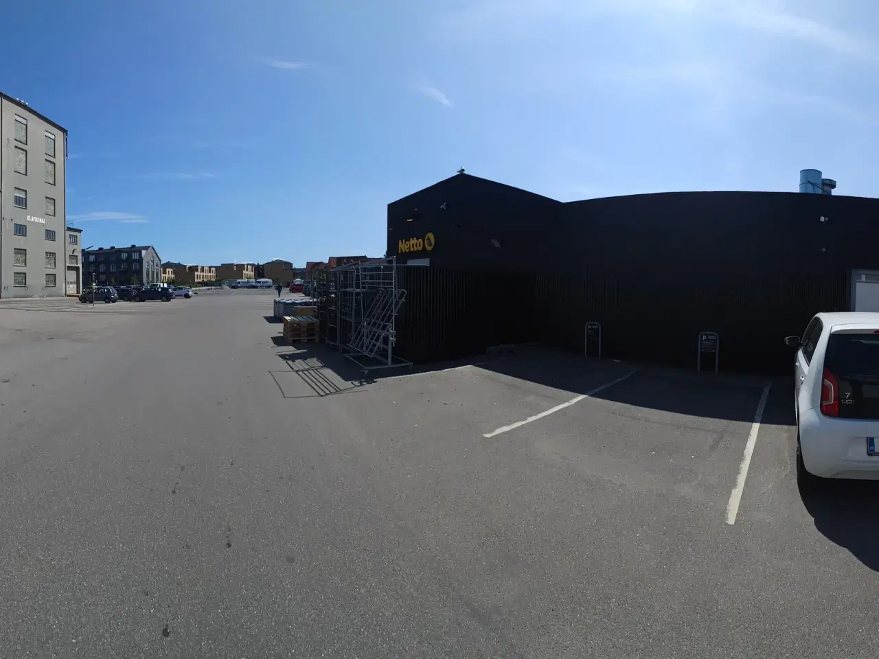 Billede 2 - Parkeringsabonnement - Roersvej 33. 5000 Odense