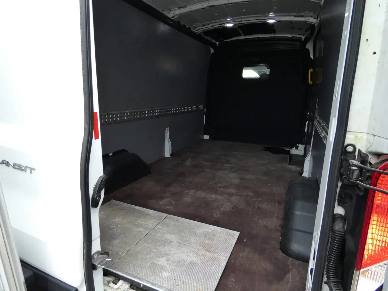 Billede 8 - Ford Transit 350 L3H2 2,0 TDCI HDT Limited RWD 170HK Van 10g Aut.
