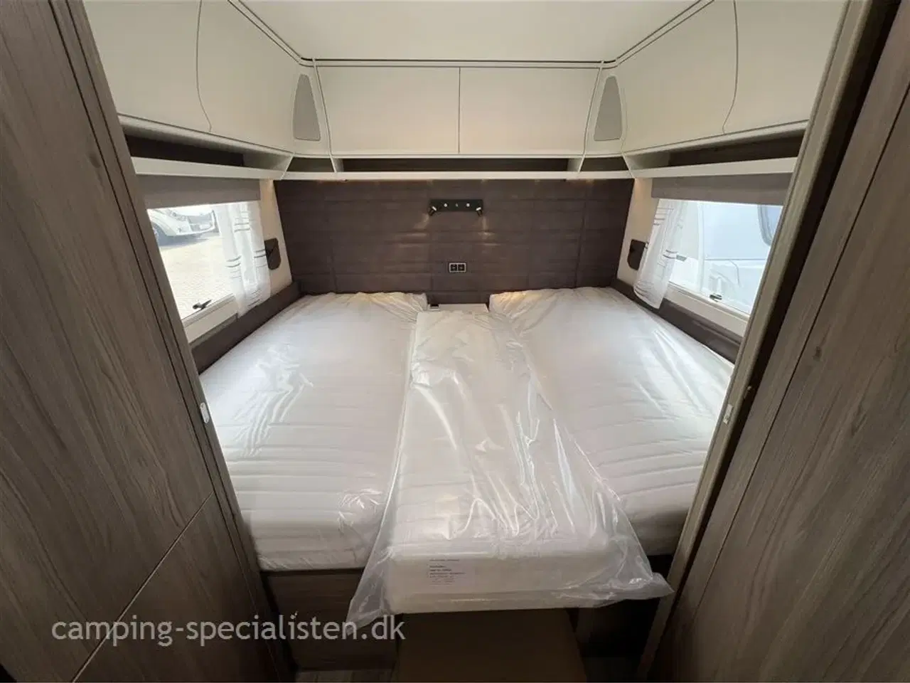 Billede 12 - 2025 - Kabe Ametist 560 GLE KS B2 PREMIUM LINE   Kabe  PREMIUM LINE 560 GLE /KS kan nu ses Hos Camping-Specialisten.dk
