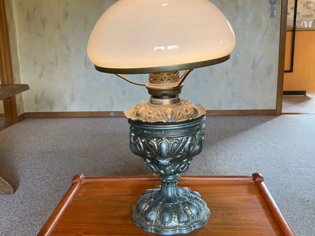 Billede 1 - Bordlampe med hvidt glas