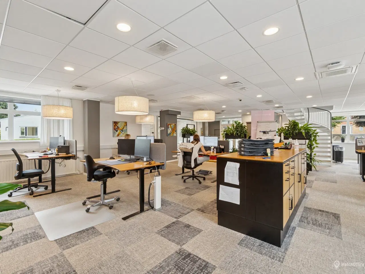 Billede 9 - Velholdt og indbydende domicillejemål med stor eksponering - velegnet til kontor. butik, showroom eller undervisning