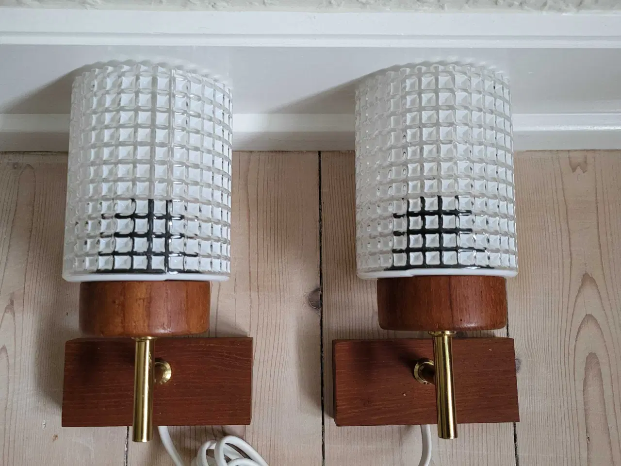 Billede 1 - Vægelampe teak og opal glas
