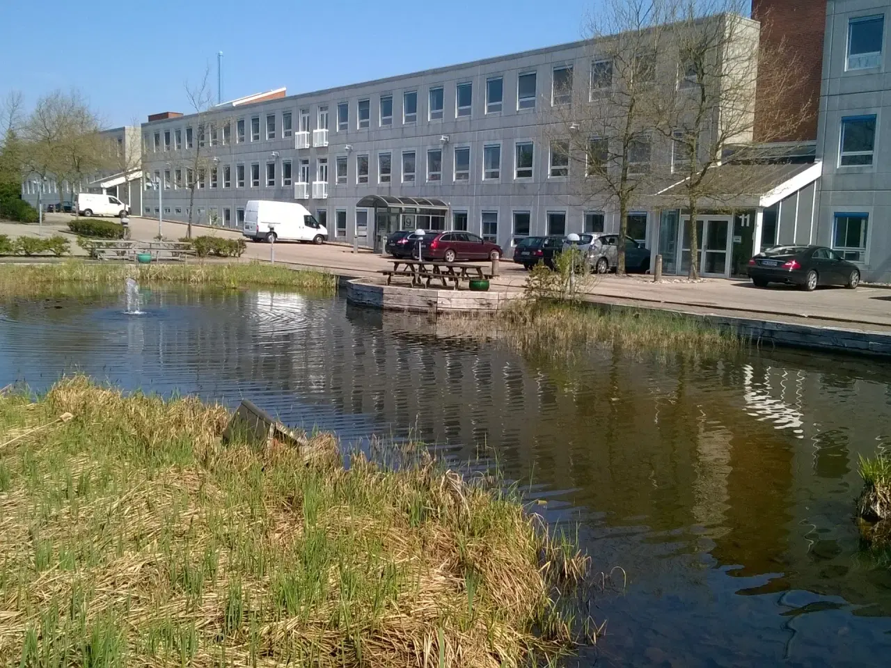 Billede 2 - Kontor med god indretning