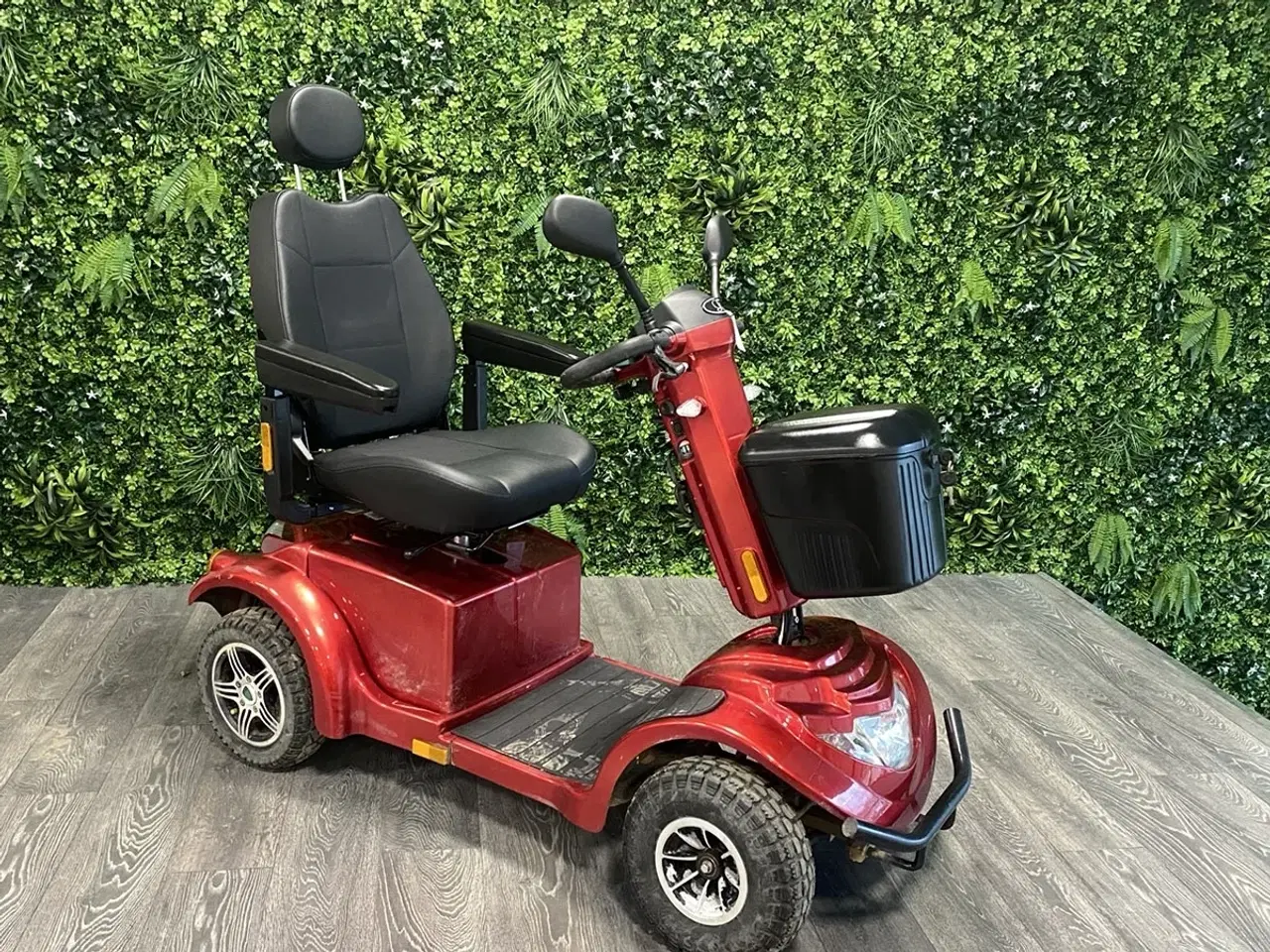 Billede 1 - LM-700 rød