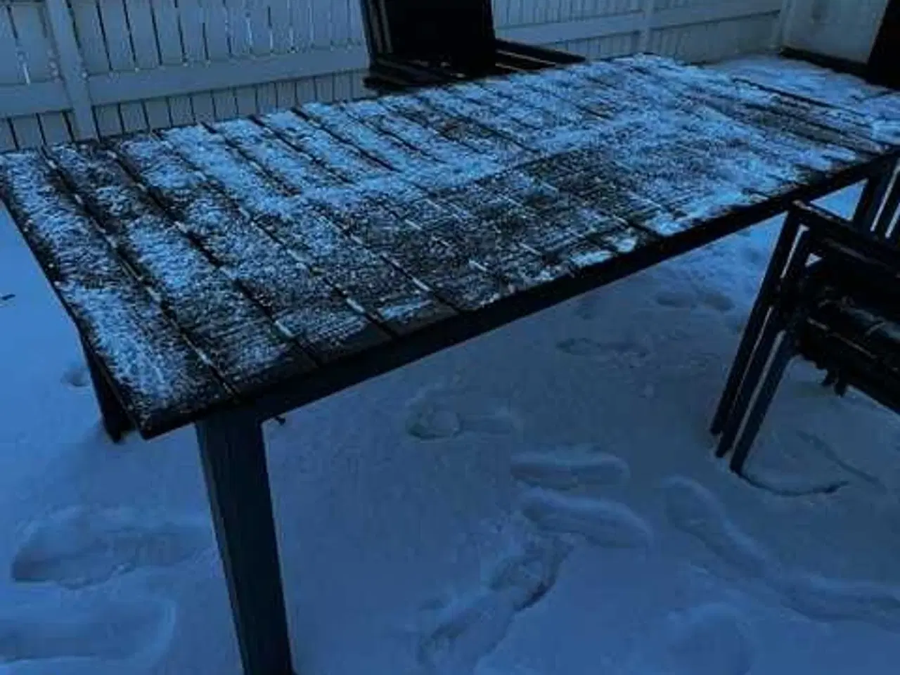 Billede 4 - Sort havebord + 6 stole 