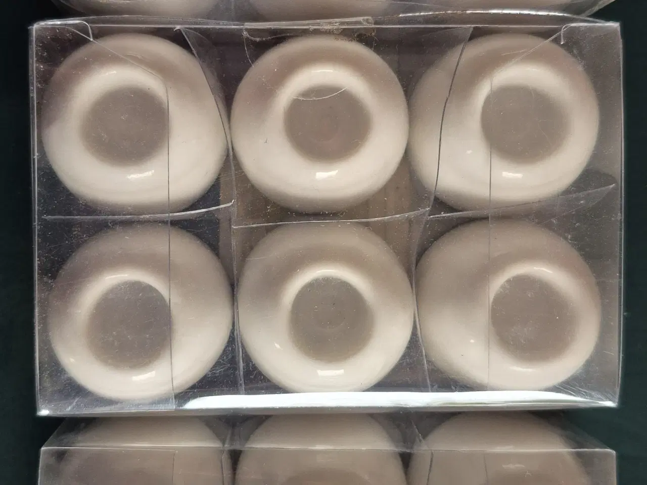 Billede 1 - Sæt med 18 Hvide Julelysholdere/Manchetter i Plast