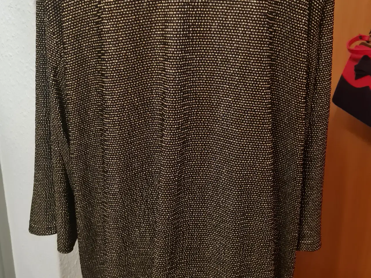 Billede 3 - Tunika str xl 56 Zizzi guld