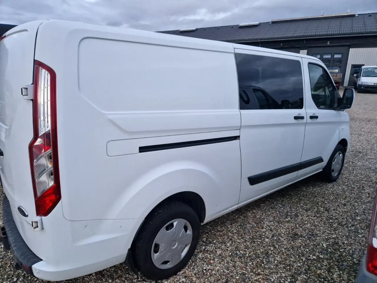 Billede 3 - Ford Transit Custom 300L 2,0 TDCi 130 Mandskabsvogn