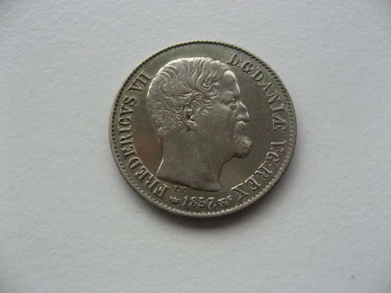 Billede 1 - Særdeles flot 16 Skilling Sølv 1857