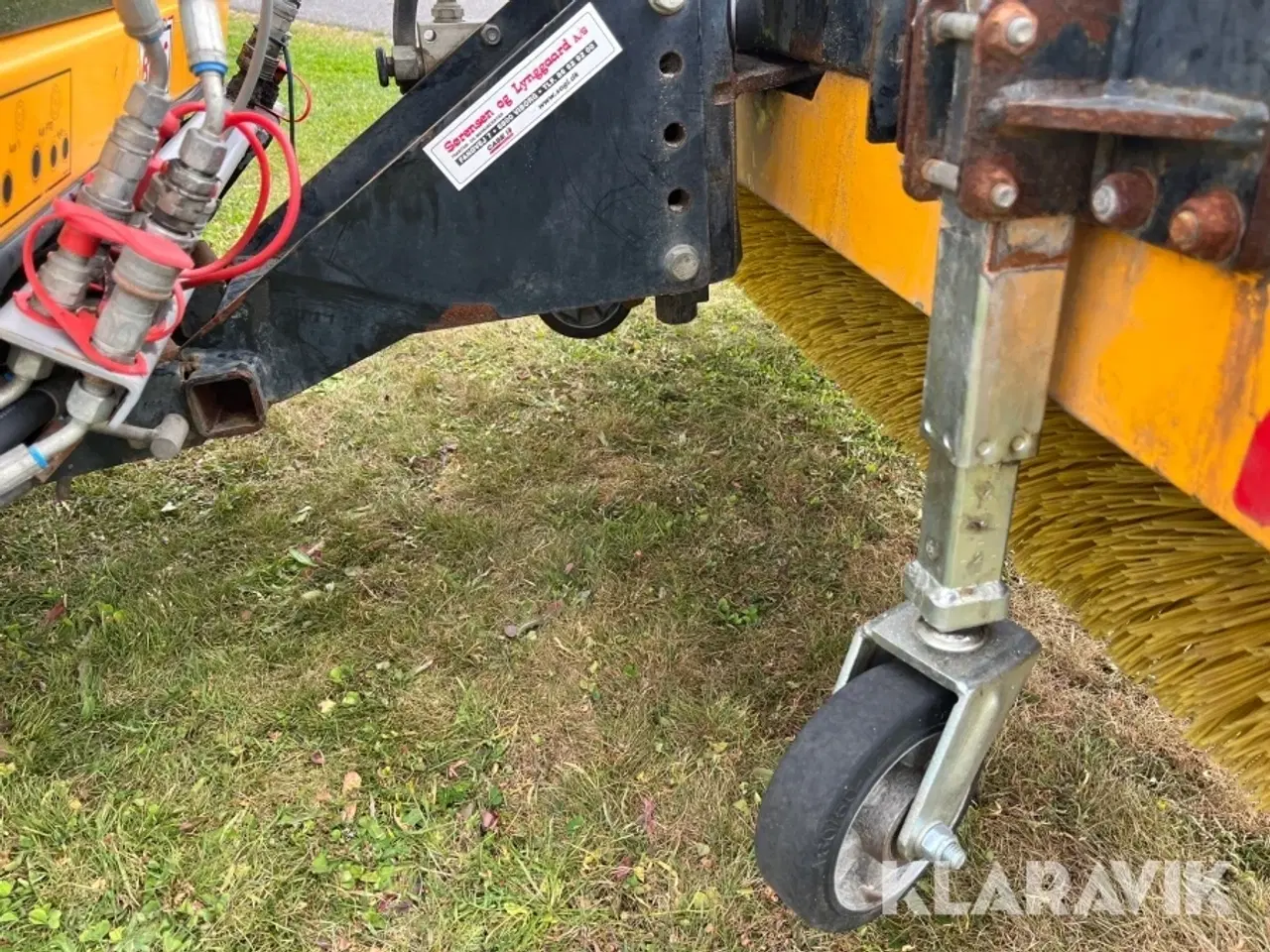 Billede 9 - Redskabsbærer Belos 3440 trana PRO med kost