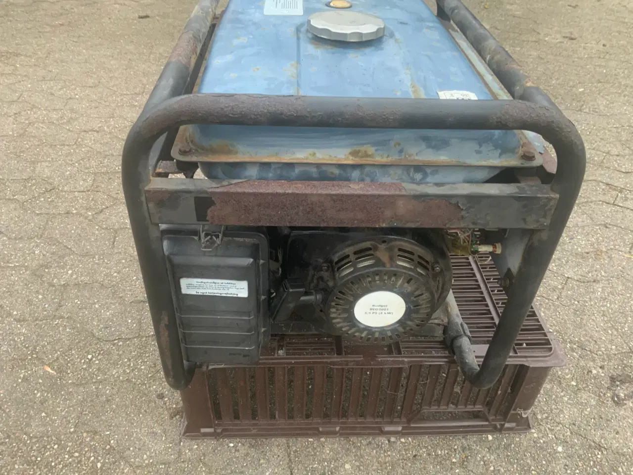 Billede 4 - Benzingenerator med udgang på 230V